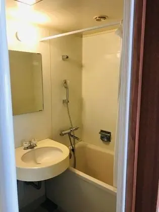 Üç Kişilik Oda, Sigara İçilmez, Özel Banyo (101)