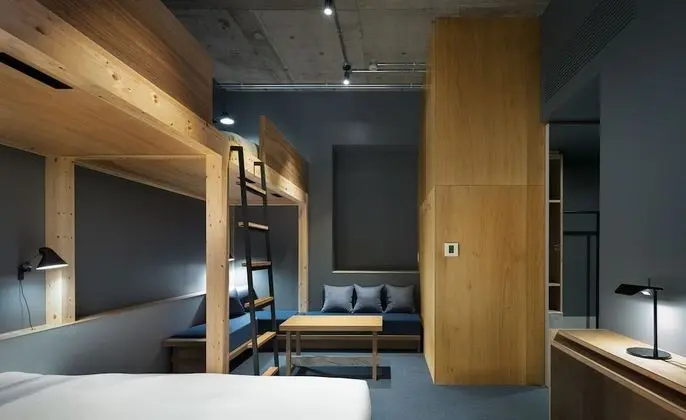 Dört Kişilik Oda, Özel Banyo (Moderate Loft)