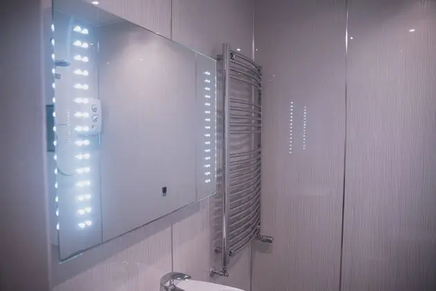 Ev, 6 Yatak Odası, Sigara İçilmez