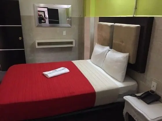 Tek Büyük Yataklı Oda, 1 Çift Kişilik Yatak