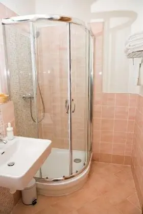Basic İki Ayrı Yataklı Oda