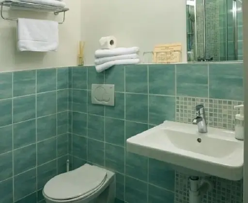 Basic Üç Kişilik Oda