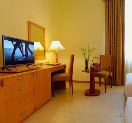 Deluxe Room with Pool View