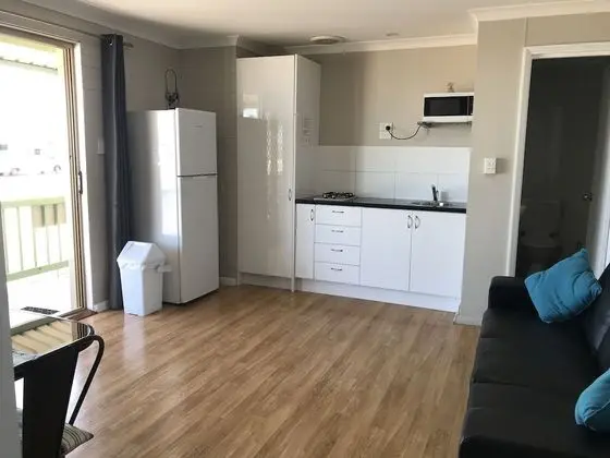 Standard Stüdyo, Sigara İçilmez, Küçük Mutfak