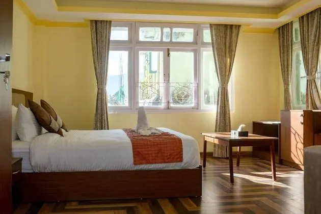 Comfort Tek Büyük Yataklı Oda