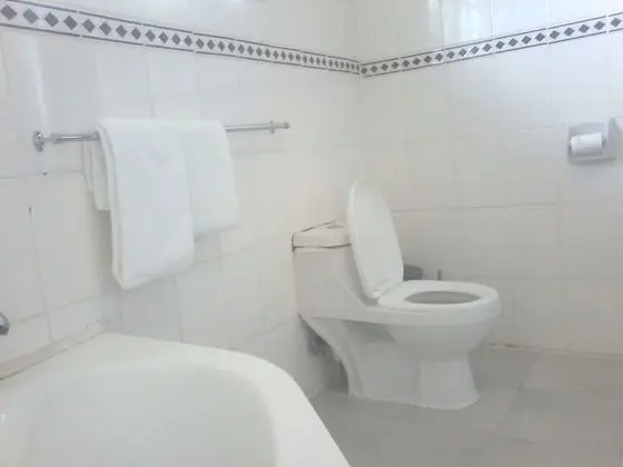 Tek Büyük veya İki Ayrı Yataklı Oda, Ortak Banyo, Bahçe Manzaralı