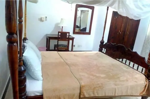 Classic Tek Büyük Yataklı Oda