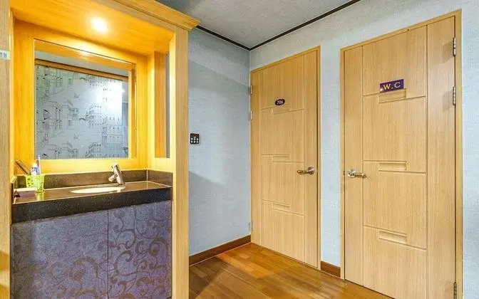 Oda (Semi-special rooms (65-inch TV instal)