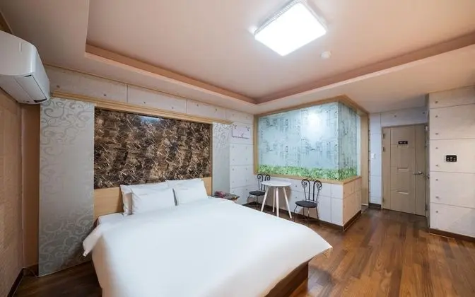 Oda (Semi-special rooms (65-inch TV instal)