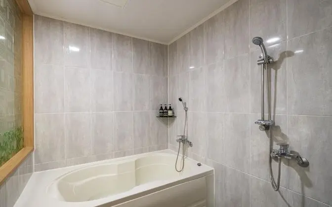 Oda (Standard room (65 inch TV installatio)