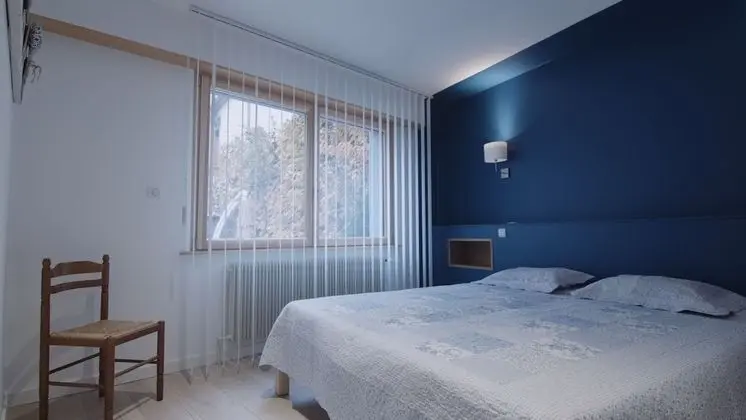 Ev, Avlu Manzaralı (S'Harzala Bleu)