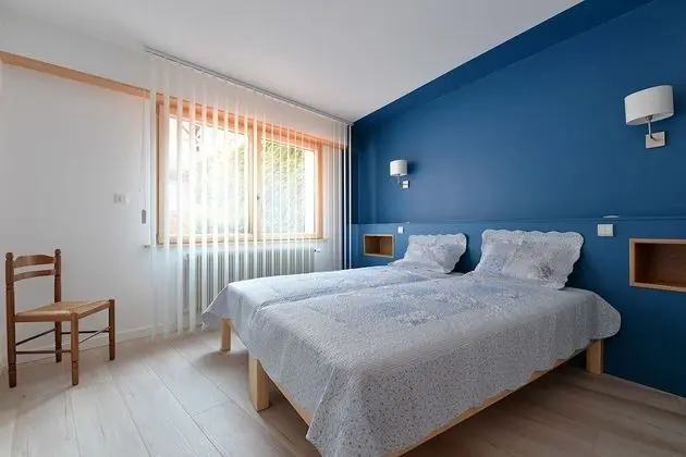 Ev, Avlu Manzaralı (S'Harzala Bleu)