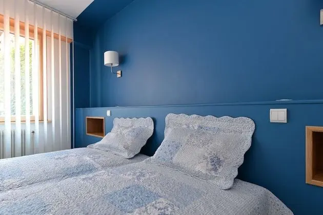 Ev, Avlu Manzaralı (S'Harzala Bleu)