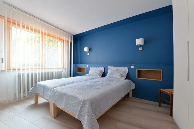 Ev, Avlu Manzaralı (S'Harzala Bleu)