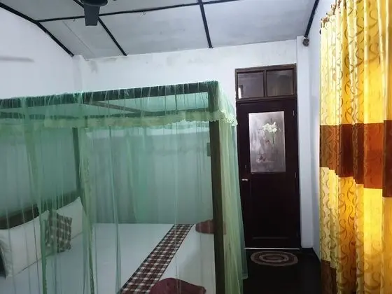 Basic Tek Büyük Yataklı Oda