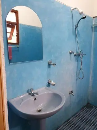 Üç Kişilik Oda