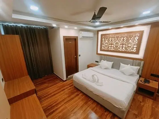 Deluxe Tek Büyük Yataklı Oda