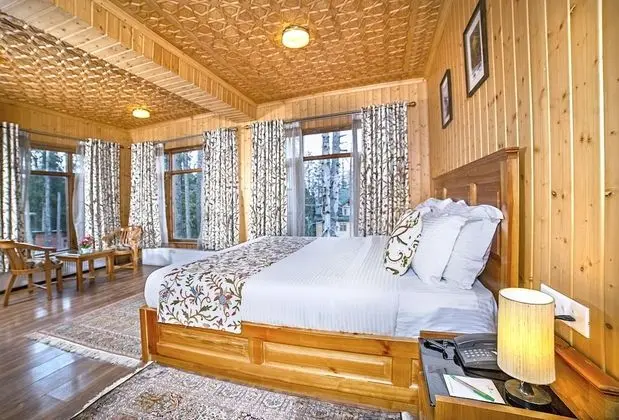 Premium Tek Büyük Yataklı Oda