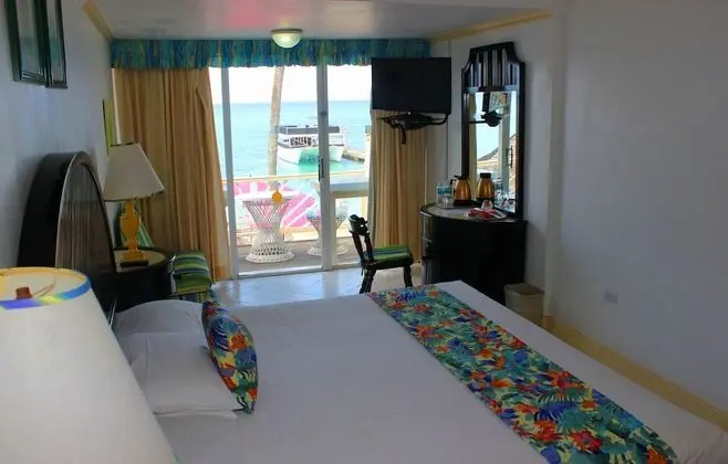 Deluxe Oda (Beachfront)
