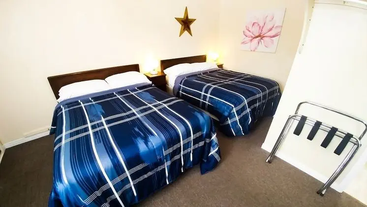 Deluxe Oda, 2 Çift Kişilik Yatak, Sigara İçilmez, Avlu Manzaralı