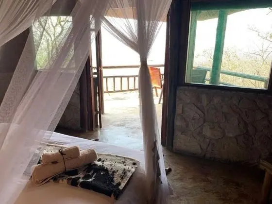 Standard Bush Chalet