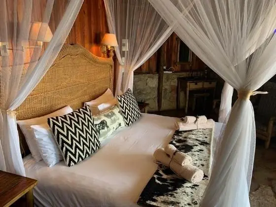 Standard Bush Chalet