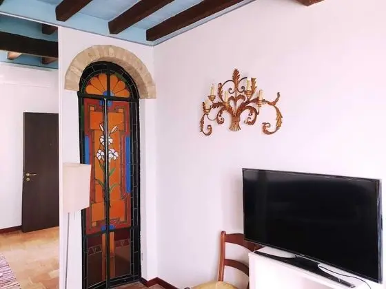 Deluxe Oda (Espanola)