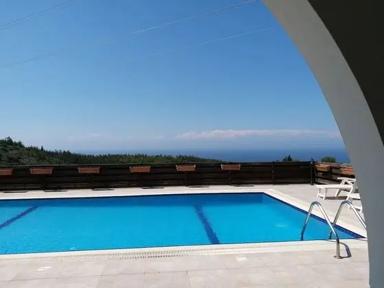 Villa, 4 Yatak Odası, Şömine