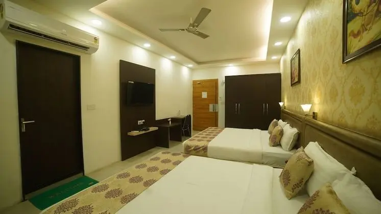 Luxury Oda