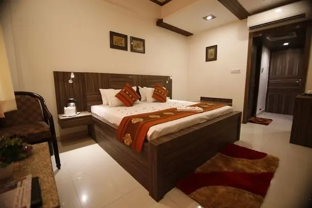 Deluxe Tek Büyük Yataklı Oda, Şehir Manzaralı