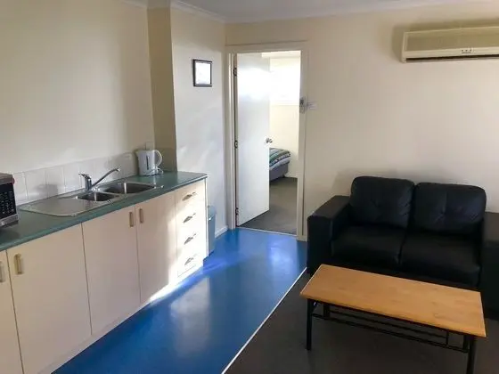 Standard Apart Daire, 2 Yatak Odası, Küçük Mutfak
