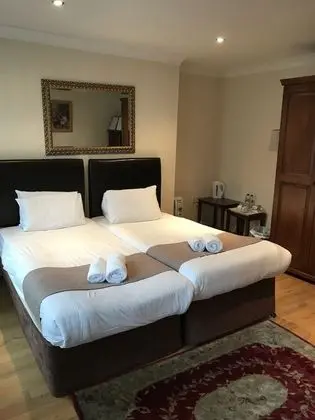 Tek Büyük veya İki Ayrı Yataklı Oda