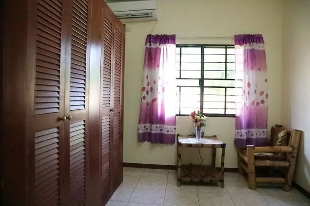 Comfort Tek Büyük veya İki Ayrı Yataklı Oda, 4 Yatak Odası, Havuz Kenarı