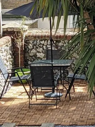 Basic Tek Büyük Yataklı Oda, Banyolu/Duşlu, Şehir Manzaralı (Comfort (Budget) Double)