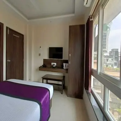Deluxe Tek Büyük Yataklı Oda