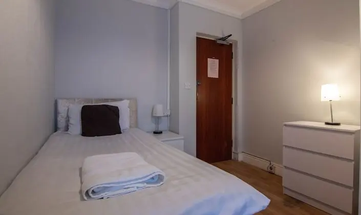 Standard Tek Kişilik Oda, Banyolu/Duşlu