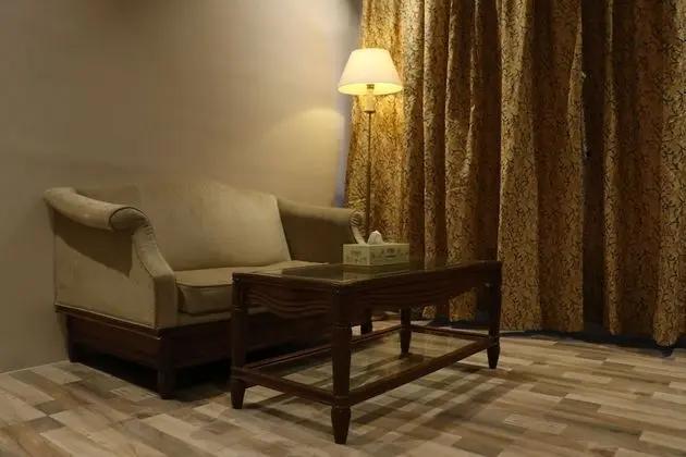 Club Oda, 1 En Büyük (King) Boy Yatak, Şehir Manzaralı