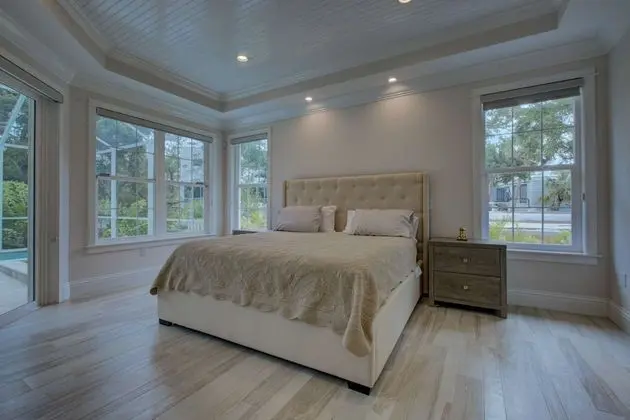 Ev (Shell Beach Hollow)