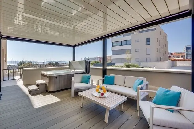 Luxury Apart Daire, 2 Yatak Odası, Sıcak Su Havuzu, Deniz Manzaralı