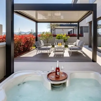 Luxury Apart Daire, 2 Yatak Odası, Sıcak Su Havuzu, Kısmi Deniz Manzaralı