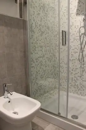 Tek Büyük Yataklı Oda, Özel Banyo