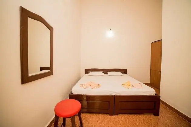 Deluxe Oda, Sigara İçilebilir, Havuz Manzaralı