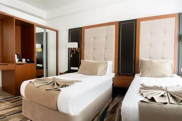 Twin Room, Sokak Manzaralı