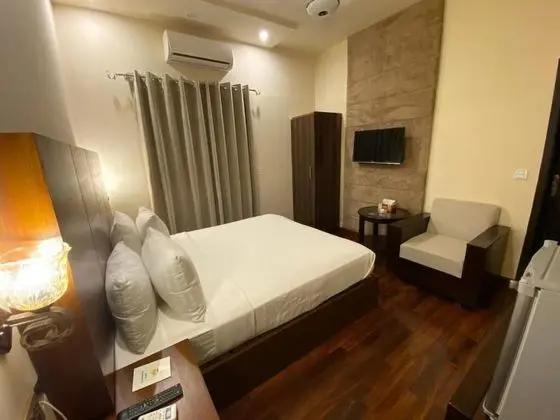 Deluxe Tek Büyük Yataklı Oda