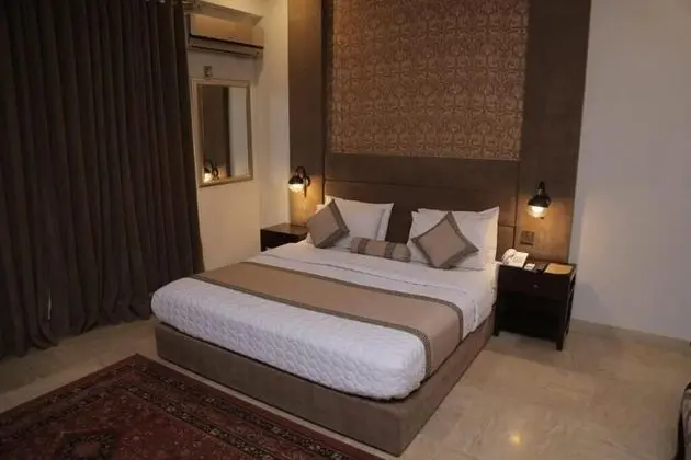 Deluxe Tek Büyük Yataklı Oda