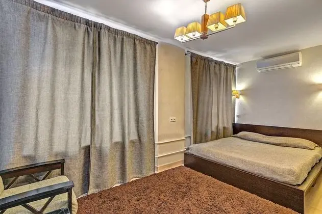 Basic Tek Büyük Yataklı Oda