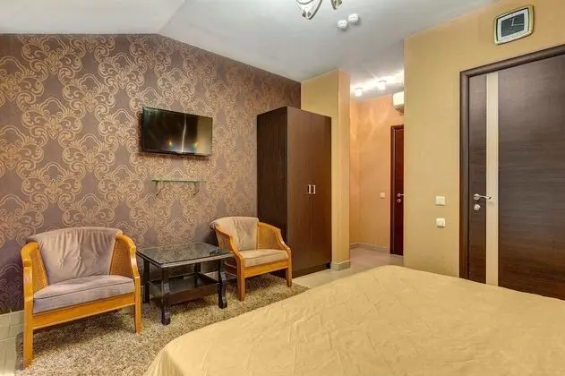 Business Tek Büyük Yataklı Oda