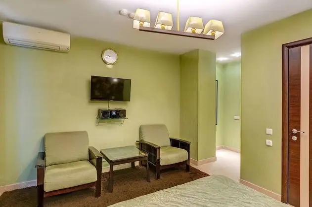 Business Tek Büyük Yataklı Oda