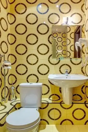 Business Tek Büyük Yataklı Oda