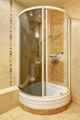 Business Tek Büyük Yataklı Oda